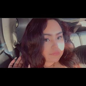 Meet your Posher, Cynthia